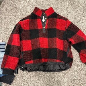American Eagle Outfitters Red and Black Plaid Pullover